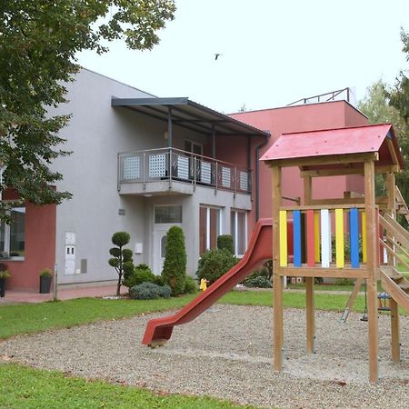 Penzion Letalisce Murska Sobota Exterior foto