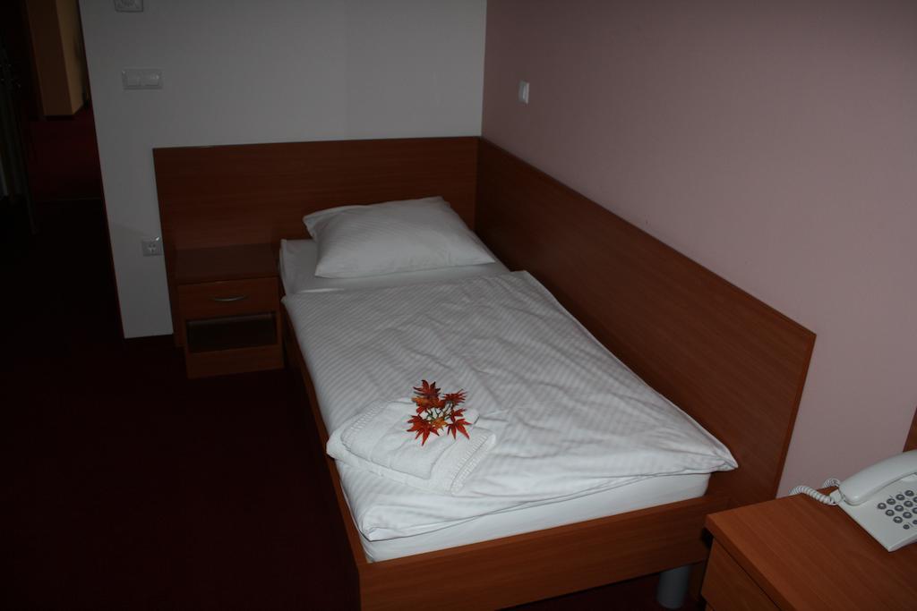 Penzion Letalisce Murska Sobota Habitación foto